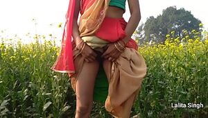 Indian Hottest Gonzo village Peeing Gonzo Public Porn.