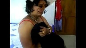 Big But Highly Mischievous Desi Aunt Getting Banged By Her Youthful Paramour