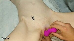 Love button Throating Plaything plus Fake penis makes her insatiable